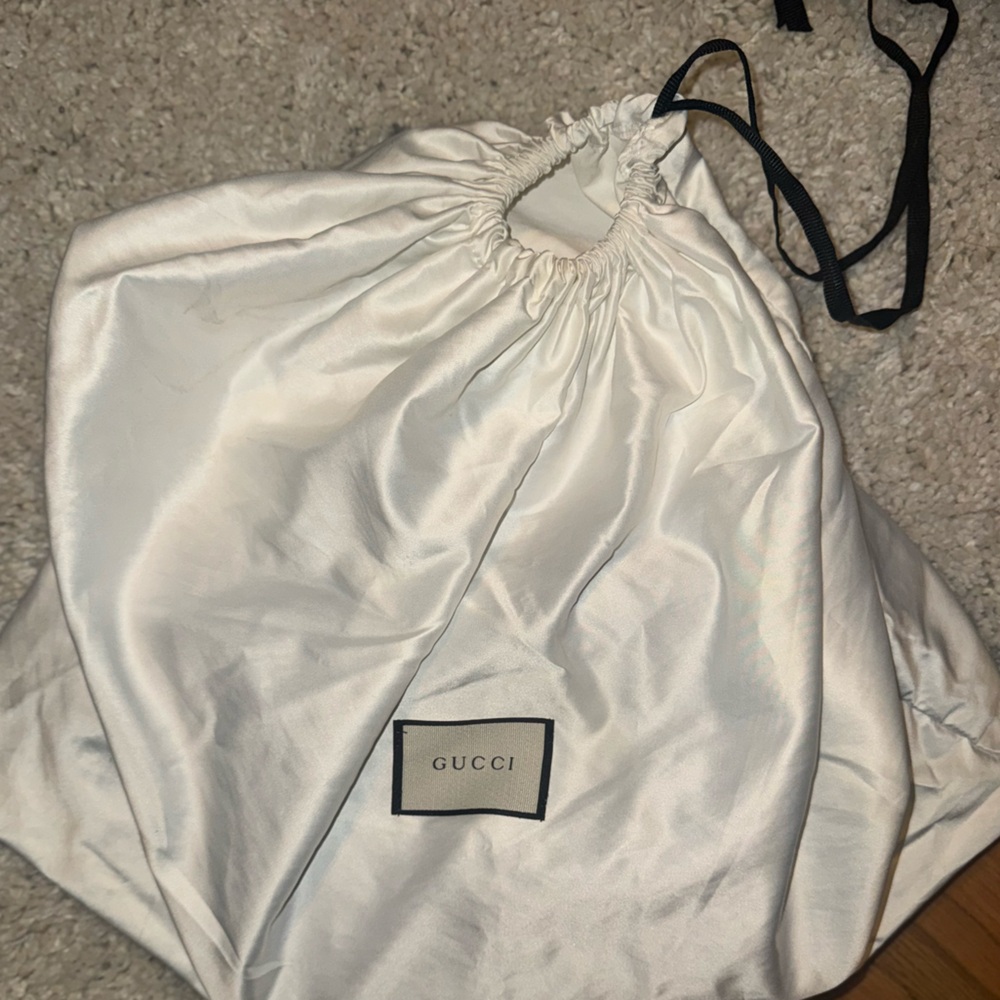 Vintage Interlocking Gucci Handbag - Picture 13 of 13